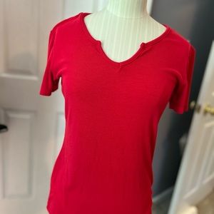 Fitted women’s shirt, size medium